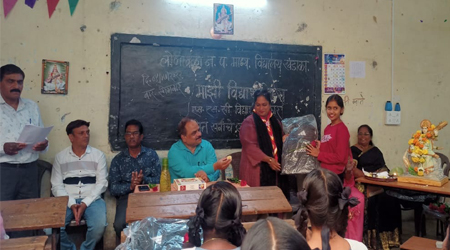 लोणावळा नगरपरिषद माध्यमिक विद्यालय - खंडाळा येथील 10 वी च्या मुलांचा गुणगौरव...