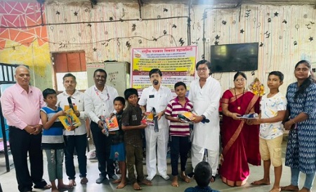 म्हस्कळ येथील जीवन संवर्धन फाउंडेशन संचलित आश्रम शाळेत राष्ट्रीय पत्रकार विकास महासमितीच्या वतीने शैक्षणिक साहित्य वाटप कार्यक्रम संपन्न