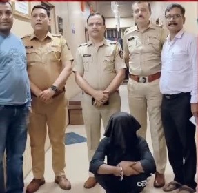 एकतर्फी प्रेमातून तरुणीची हत्या करून फरार झालेल्या आरोपीला पोलिसांना अटक करण्यात यश.