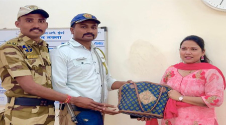 रेल चाईल्ड संस्थेमध्ये गुणवंत खेळाडू पुरस्कार सई सोमासे हिने पटकावला