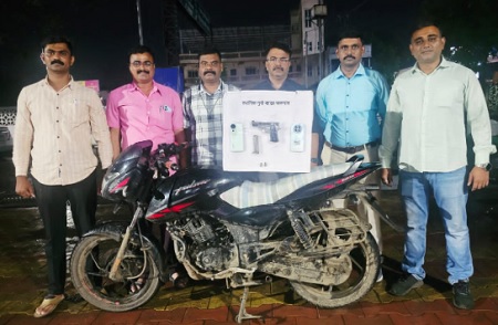 गावठी अग्निशस्त्र बाळगणारे आरोपी जळगाव स्थानिक गुन्हे शाखेने केले जेरबंद