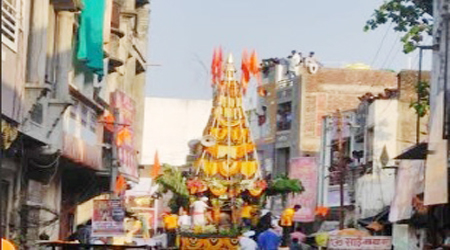 पारोळा शहरात बालाजी रथोत्सव भक्तीला उधाण