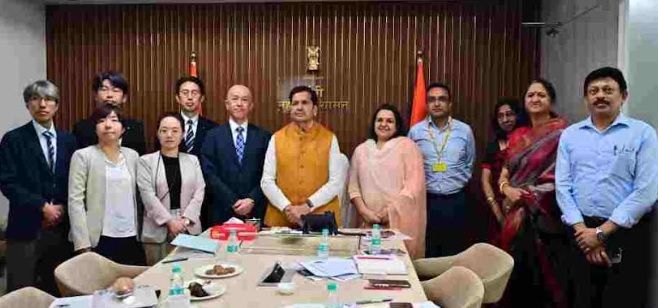 जपानच्या होक्काईडो प्रांताचे उपराज्यपाल कानो ताकायुकी यांनी घेतली कौशल्य मंत्री मंगलप्रभात लोढा यांची सदिच्छा भेट