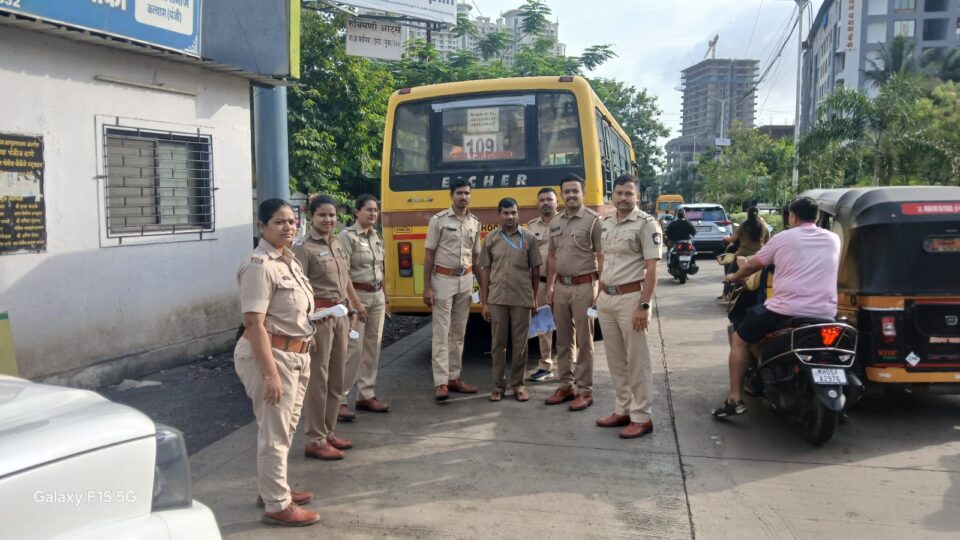 अवैधरित्या शालेय विद्यार्थ्यांची वाहतूक करणाऱ्या 13 वाहनांवरती  मोटर वाहन कायदा 1988 व शालेय स्कूल बस नियमावली 2011 नुसार कारवाई