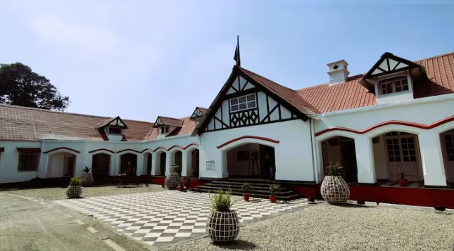 राष्ट्रीय इंडियन मिलिटरी कॉलेज, डेहराडून प्रवेशासाठी 7 जून रोजी पात्रता परीक्षा  महाराष्ट्रातील इयत्ता 8 वी प्रवेशासाठी विद्यार्थ्यांकडून 5 एप्रिलपर्यंत अर्ज भरावे.