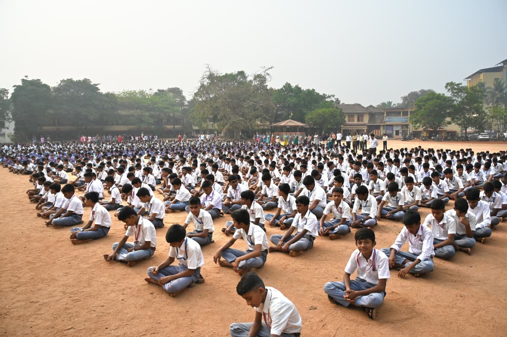 गुरु तेग बहादूर यांच्या शौर्यगाथेचे समूहगानातून अभिवादन  ‘हिंद दी चादर’ शहीदी समागम वर्षानिमित्त कणकवलीत प्रेरणादायी उपक्रम